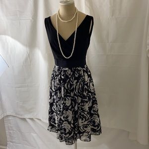 White House Black Market Black/White Rose Dress